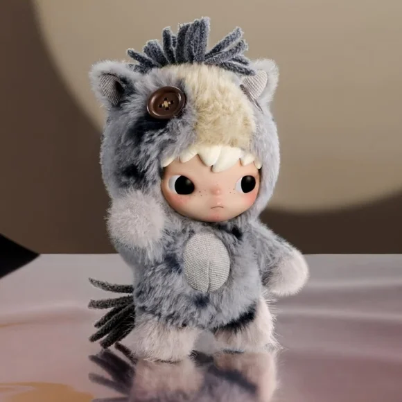 POP MART Hirono Have A Good Run Pendant Charm - Picture 1 of 1